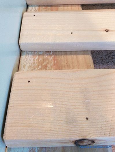 Wie man aus Holz ein Bett mit den eigenen Händen macht
