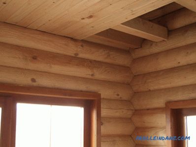 Überlappungen in einem Holzhaus: Typen, Vor- und Nachteile
