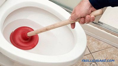 Wie Sie das Verstopfen der Toilette beseitigen - wie Sie die Verstopfung der Toilette beseitigen