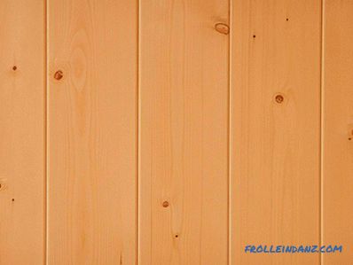 Wie man die Wände in einem Holzhaus innen verkleidet