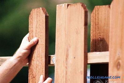 Wie macht man einen Holzzaun - einen Zaun aus Holz?
