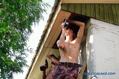 Wenn Sie die Dachvorsprünge des Daches ablegen, machen Sie es selbst